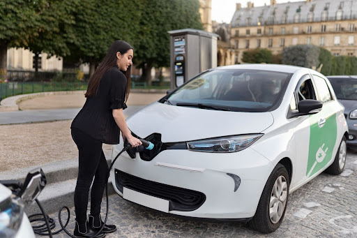 Renault Slow To Replace Highly Successful Zoe But Electric Plans Look Solid